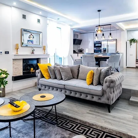 House With A Parking Space - 22855 *