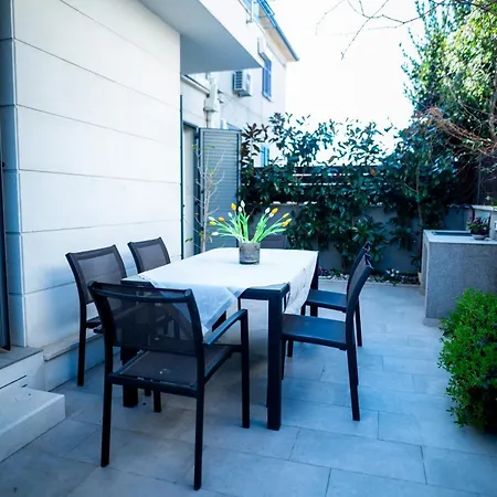 House With A Parking Space - 22855 * 스플리트