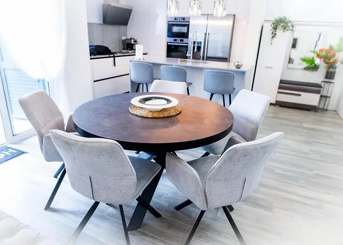 House With A Parking Space - 22855 Holiday home *