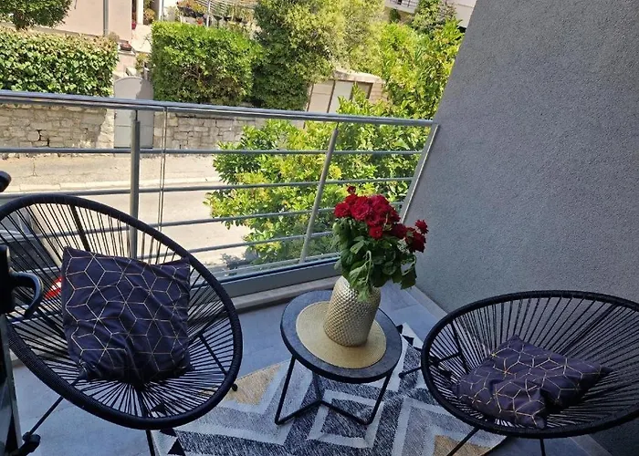 House With A Parking Space - 22855 * Split